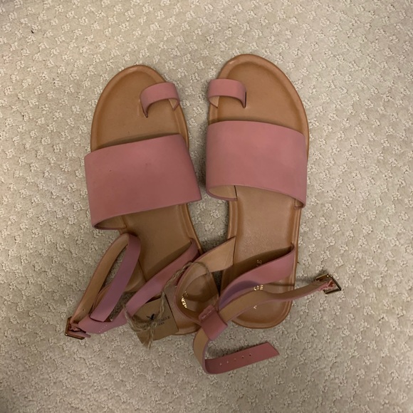 American Eagle Outfitters Shoes - American eagle sandals